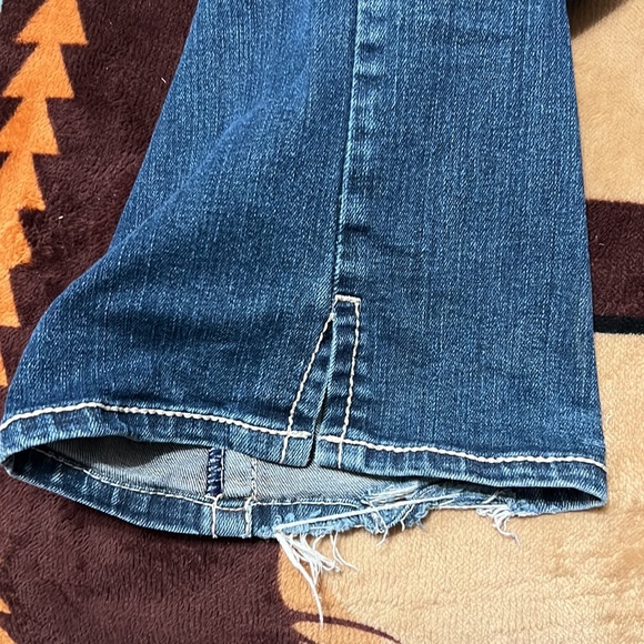 Ariat denim jeans 25R. - Picture 4 of 5